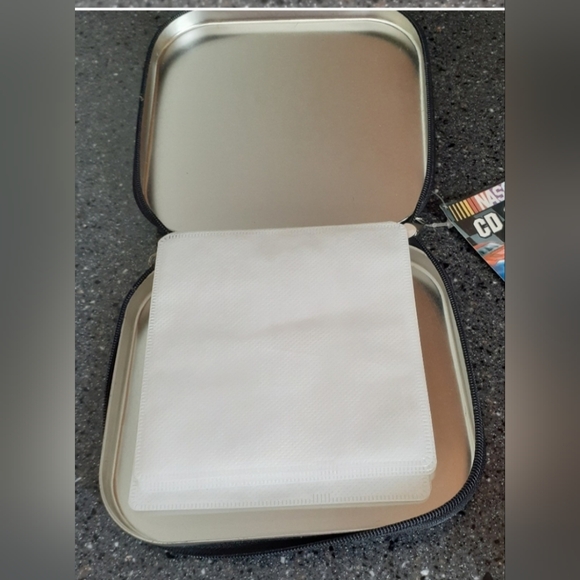 Nascar Nextel Cup Series Kid Backpack and Case for Cards or Pictures. - Picture 5 of 5